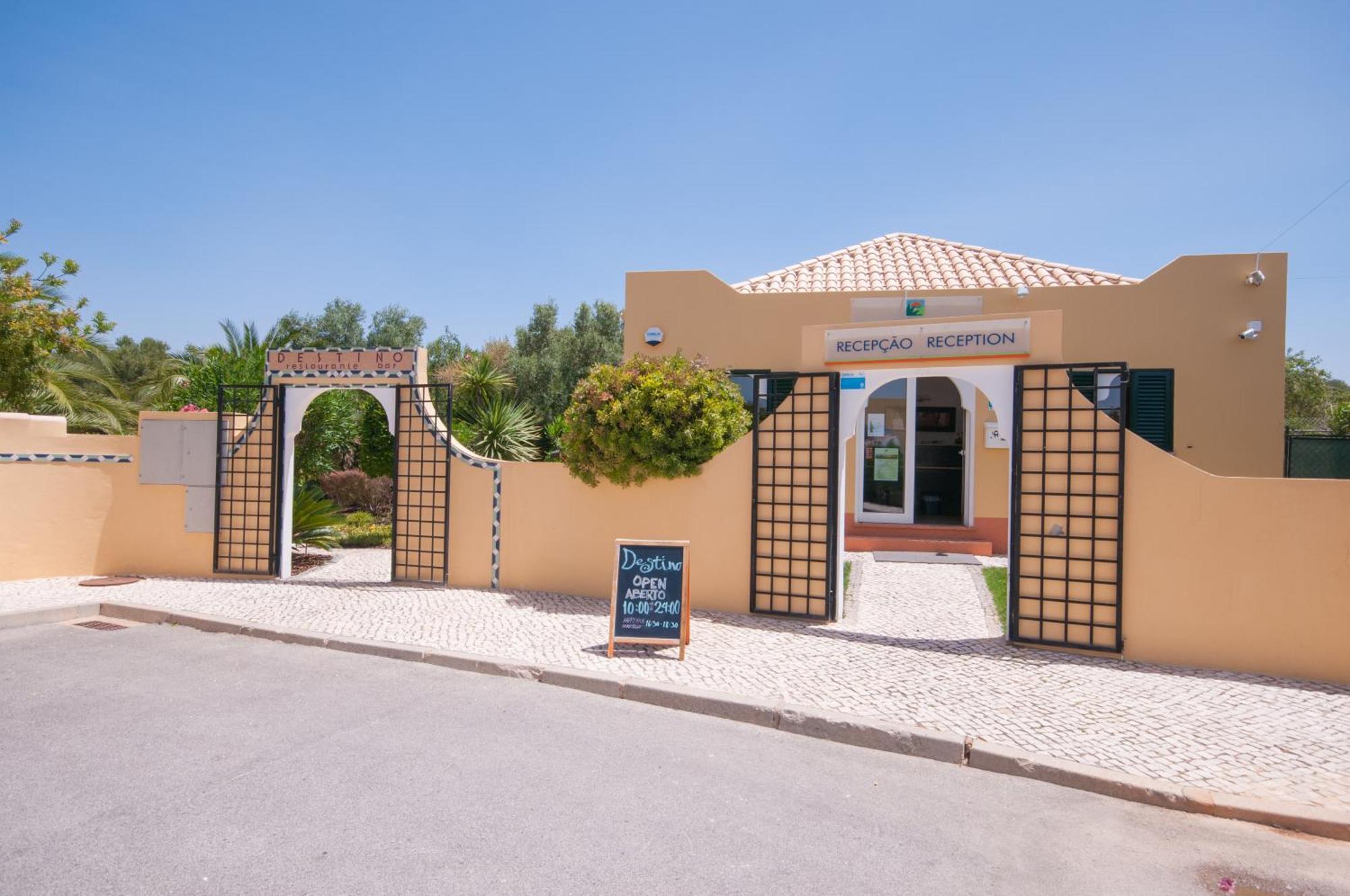 Jardim Da Meia Praia Resort Lagos Exterior photo
